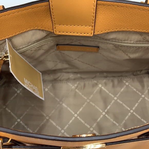 Michael Kors Hamilton Medium Leather Satchel NWT - Picture 13 of 15